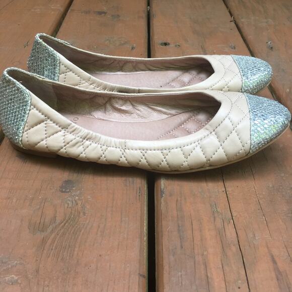 Vince Camuto Fawna Ballet Flats Shoes Slip On Tan Silver Sparkle 7.5 - Picture 2 of 6